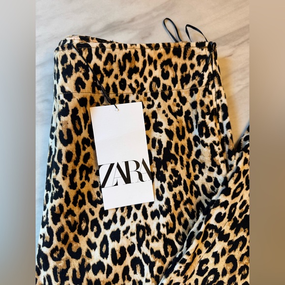 Zara Leopard Print Women’s Pants Size Medium - Picture 2 of 4